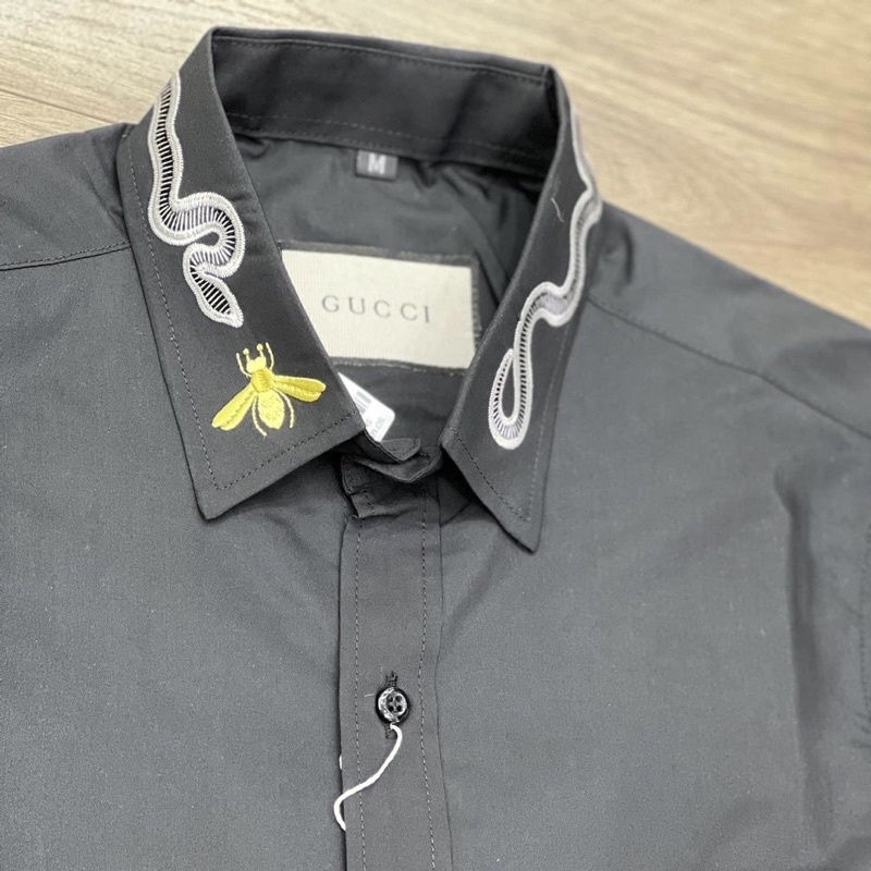 Áo sơ mi trắng nam dài tay phối cổ thêu rắn ong vàng chất vải lụa mịn mát phong cách đơn giản basic SM16P