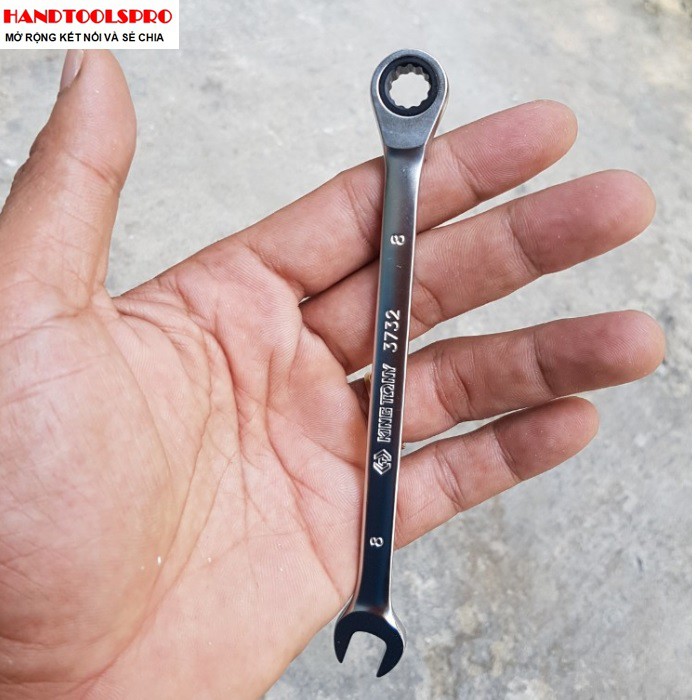 Cờ lê vòng miệng Kingtony 3732-08 tự động có khóa điều chỉnh 8mm