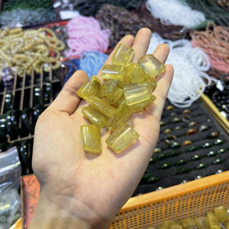 Mặt dây chuyền nam nữ đá tóc vàng hình trụ ý nghĩa vững chắc công danh tài lộc