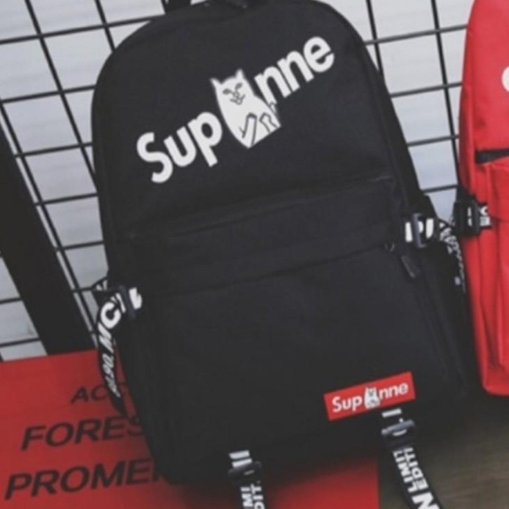 Balo cá tính Supreme con mèo trên dòng chữ M07