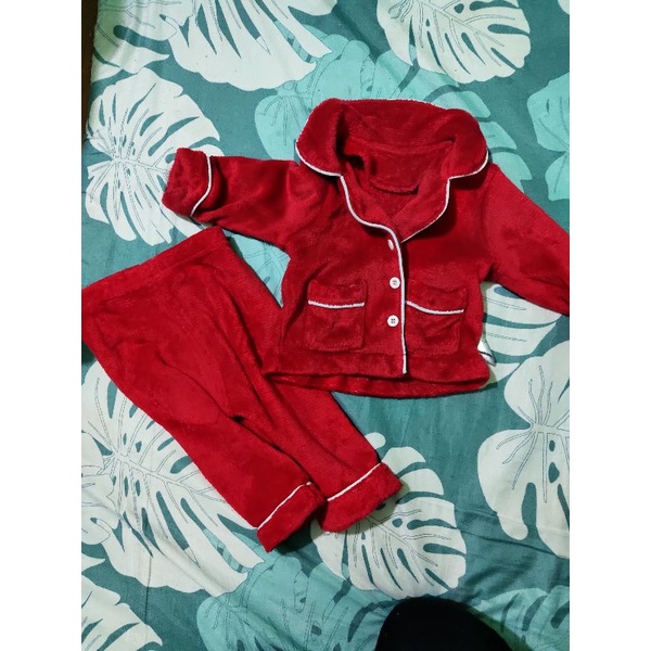 Thanh lý bộ Pijama nhung đỏ cho bé 5-8kg