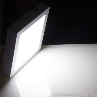 Đèn Led ốp trần 18 W vuông