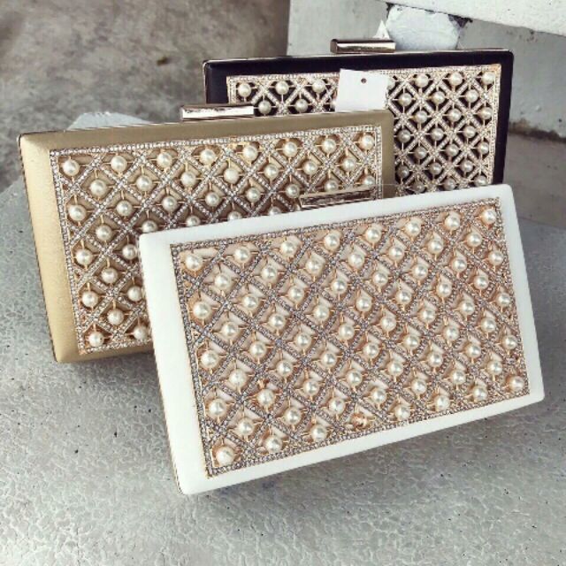 Ví cầm tay dự tiệc