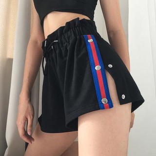 Quần short nút bấm hai bên