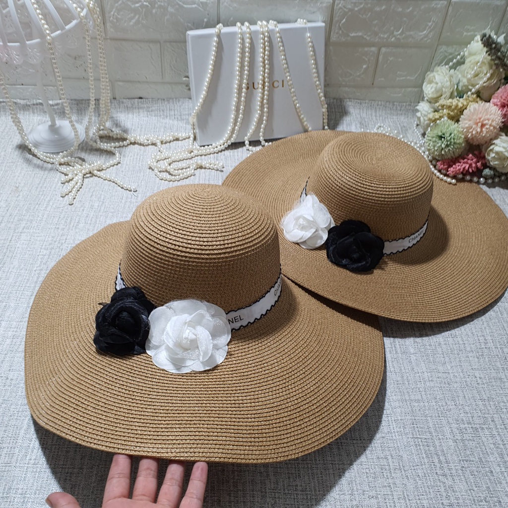 Mũ Cói thời trang đi biển Vành Rộng sang chảnh gắn hoa xinh