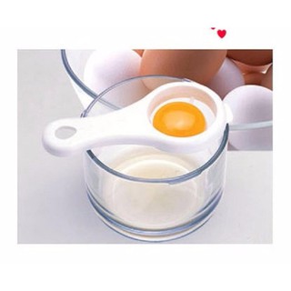 Dụng cụ tách lòng trắng trứng