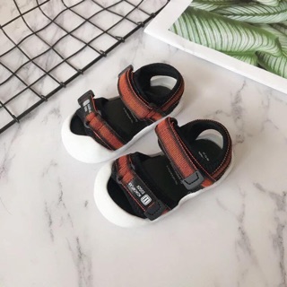 Sandal khoẻ khoắn cho bé trai