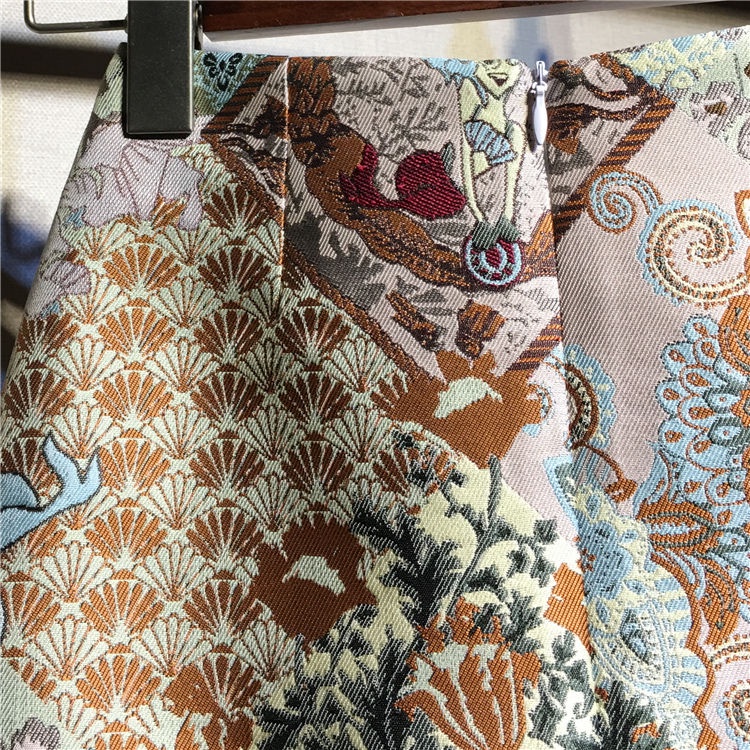 Chân Váy Chữ A Lưng Cao Họa Tiết Thêu Thời Trang