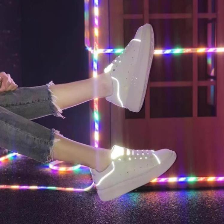 Giày Thể Thao MCQueen chữ LA, NY vàng, đen họa tiết đủ size nam nữ hot trend 2022