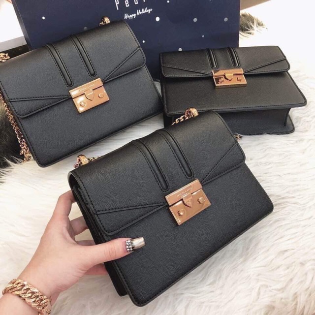 Túi auth Charles and Keith