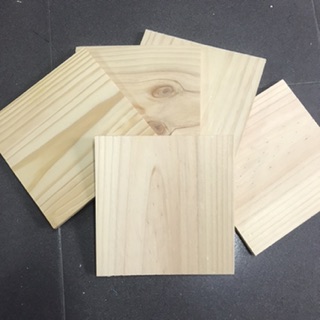 Miếng gỗ thông 20 x 20cm
