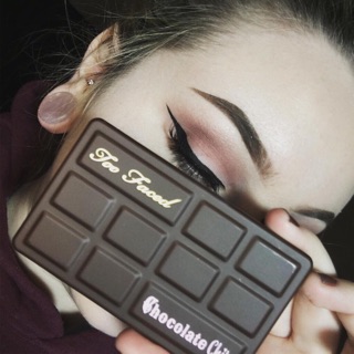 Bảng phấn mắt Too Faced Chocolate Chip