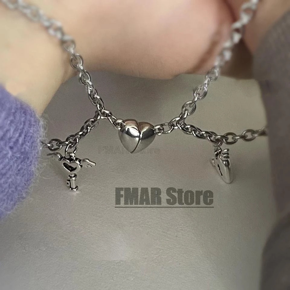 Set 2 Vòng Tay Mặt Hình Trái Tim Bằng Thép Không Gỉ Thời Trang Cho Cặp Đôi