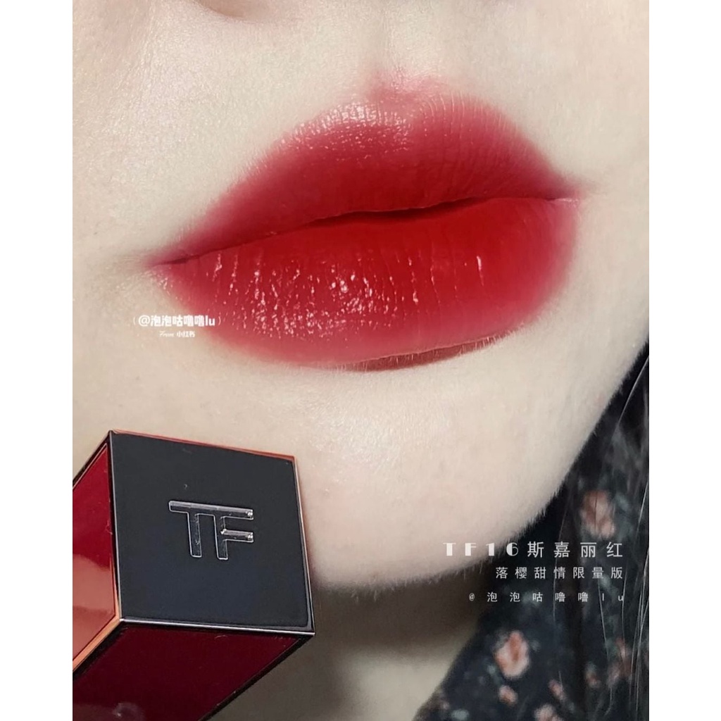 Son cao cấp Tom Ford 16 Scarlet Rouge Matte