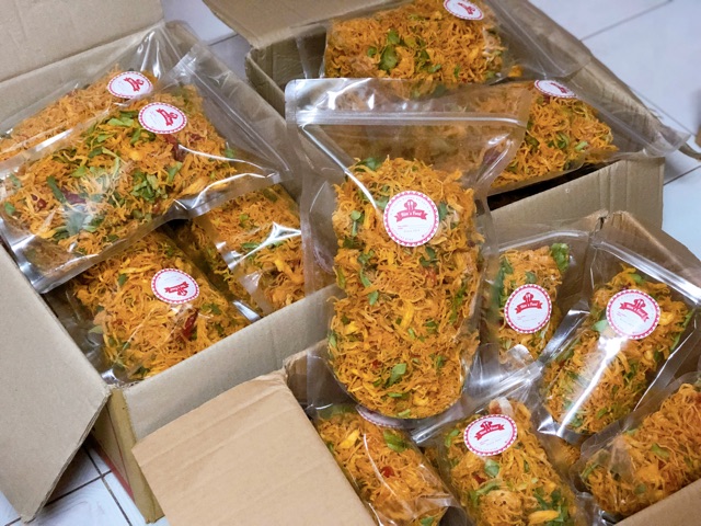 Khô gà lá chanh [BEST SELLER]  thơm ngon, gây nghiện, không ngon hoàn tiền 200gr và 500gr | BigBuy360 - bigbuy360.vn