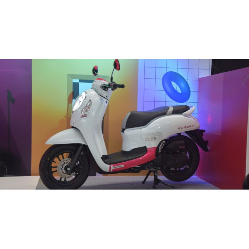 Bộ tem Scoopy 2021 Club12 màu trắng