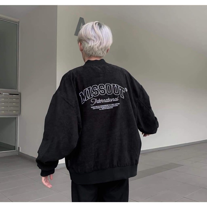 Áo Khoác Bomber Thêu Logo Chất Nhung Siêu Chất