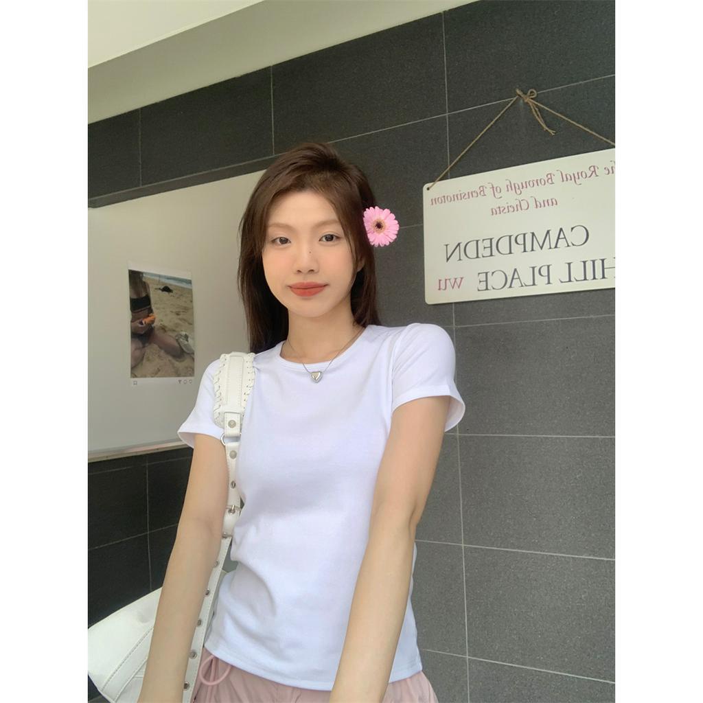 Áo Thun Nữ Ngắn Tay Cổ Tròn