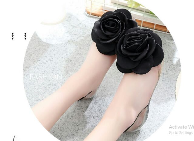 Giày nhựa hoa hồng vải lụa, , )