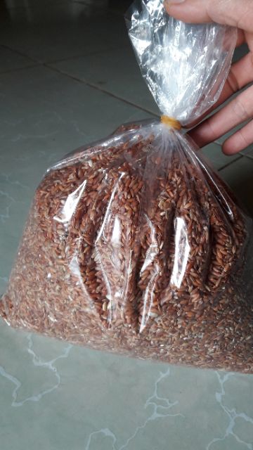 Gạo lứt tẻ đỏ Điện Biên. 25k /1 kg
