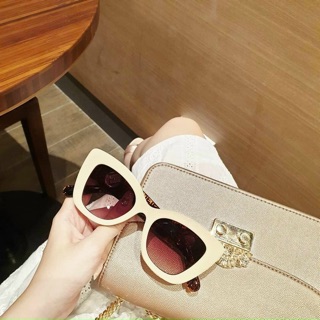 Fendi mắt mèo trắng