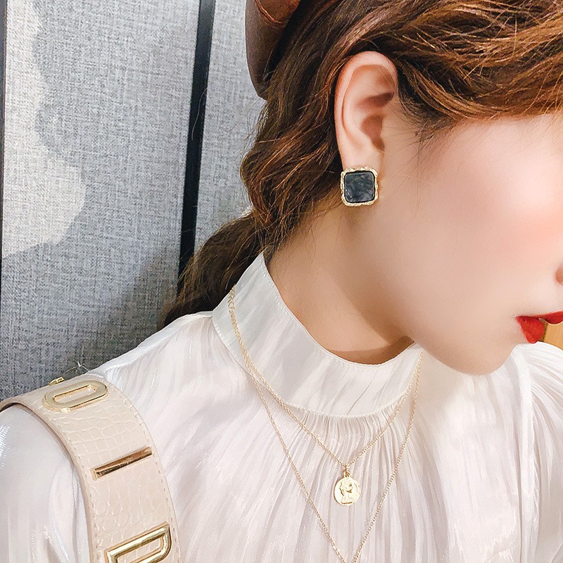 Bông tai hình vuông tráng men phong cách Hàn Quốc