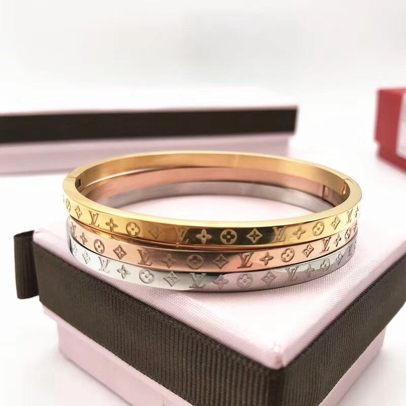 [Mã FAMAYFA giảm 10K đơn 50K] Hộp Đựng Đồ Dùng Cá Nhân 17cm | BigBuy360 - bigbuy360.vn