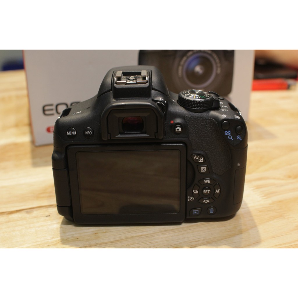 Máy ảnh Canon 750D kèm lens 18-55 STM