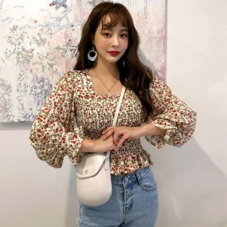Áo kiểu hoa nhí tay phồng
