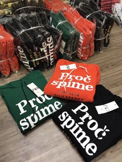 Váy hoodie chữ