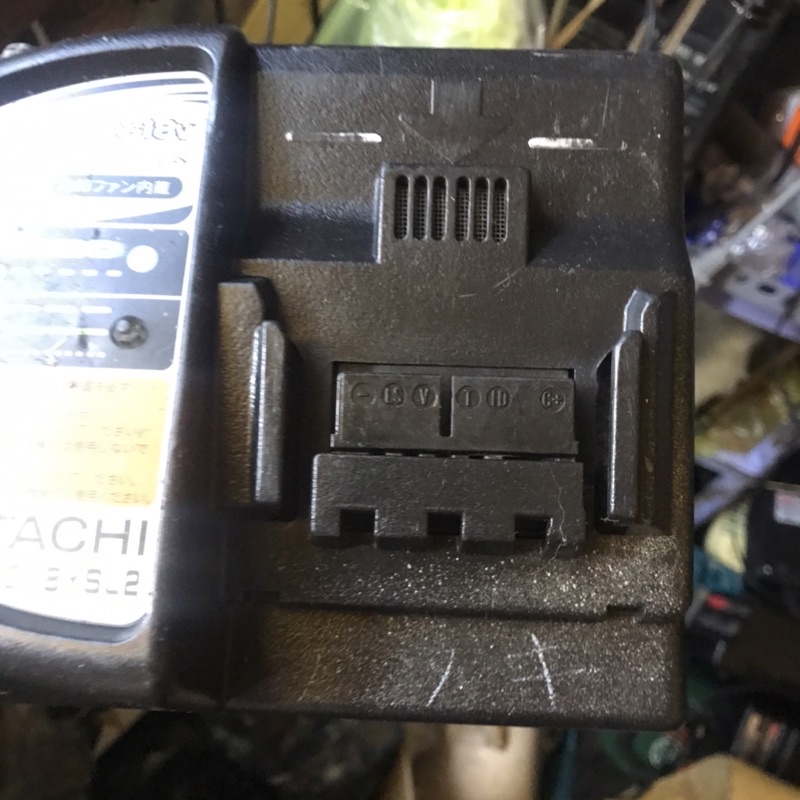 Sạc pin Nhật Bản, sạc pin HITACHI UC18YSL2, sạc 14.4V, sạc 18V, chuẩn japan điện 100V