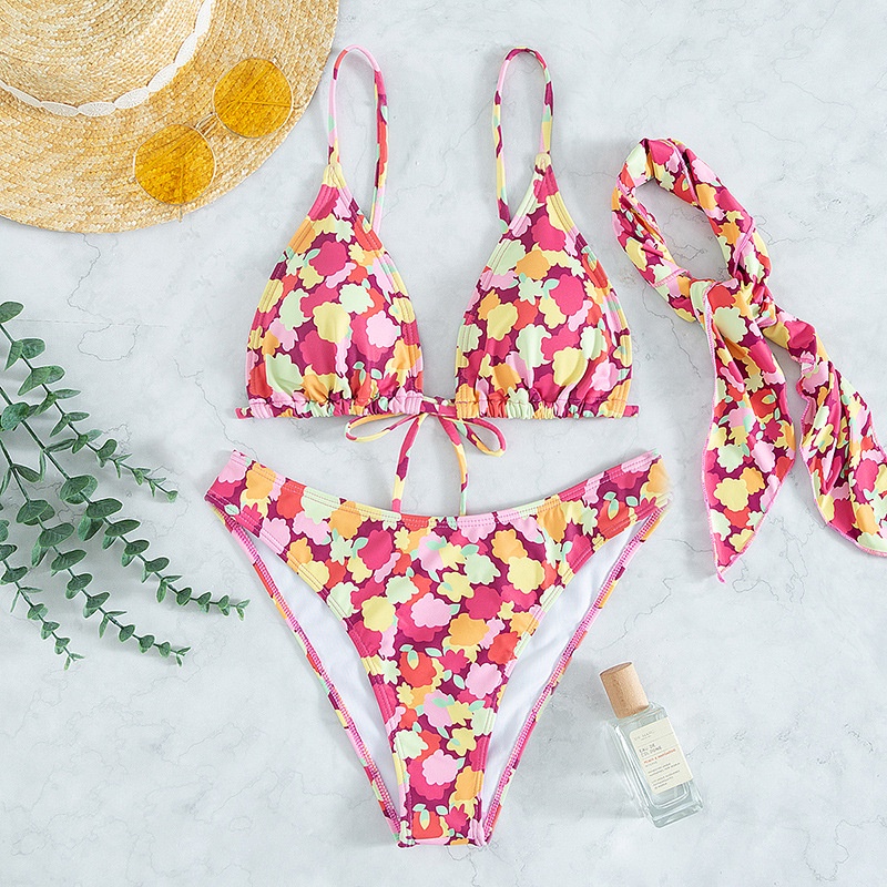 [BKN2045] <ÂU> SET BIKINI 3 MÓN HOA MÀU KÈM KHĂN