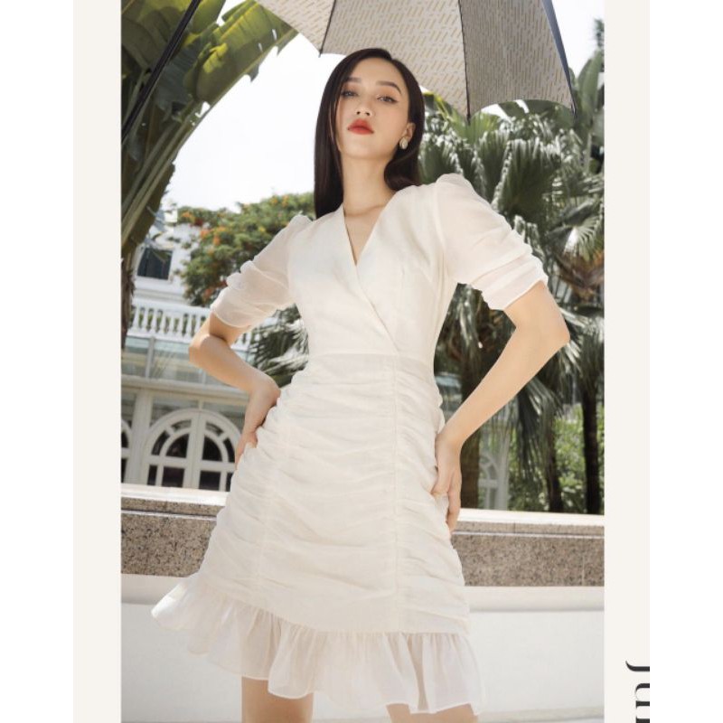 Đầm trắng cổ tim đắp chéo chíp | BigBuy360 - bigbuy360.vn