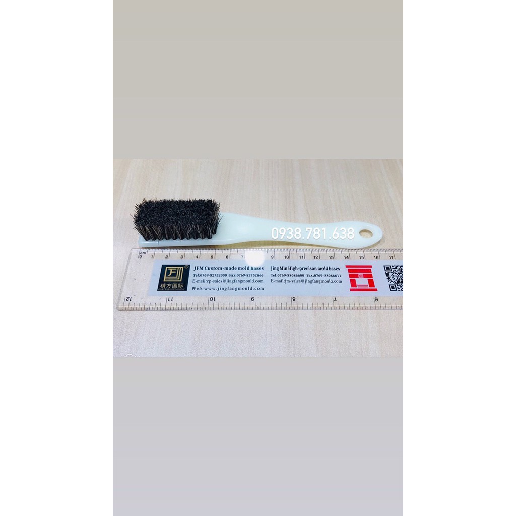Bàn Chải Cán Nhựa Sợi Cước Lông Ngựa 610