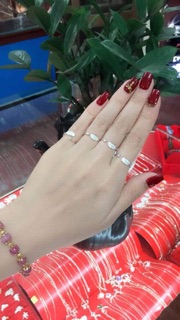 Nhẫn lông vũ bạc