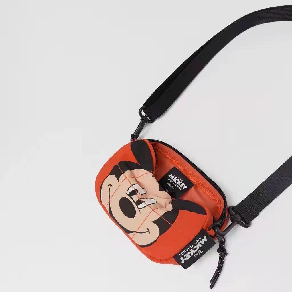 Túi ZARA hình mickey đeo chéo