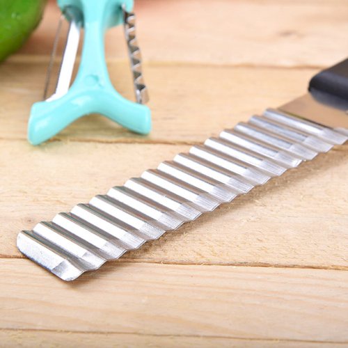 Dao cắt củ quả hình lượn sóng cán dài, dùng chế biến ăn dặm cho bé