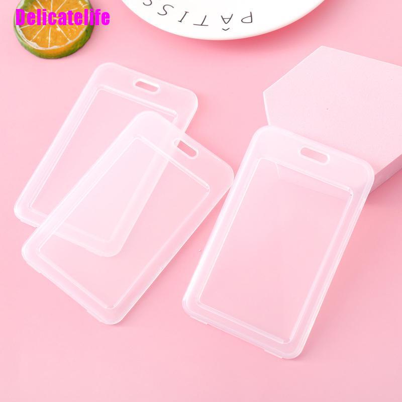 1 vỏ bọc thẻ tên bằng nhựa trong suốt đơn giản