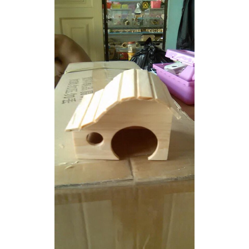 Nhà Ngủ GỖ Thông mini cho hamster hoặc trưng bày .