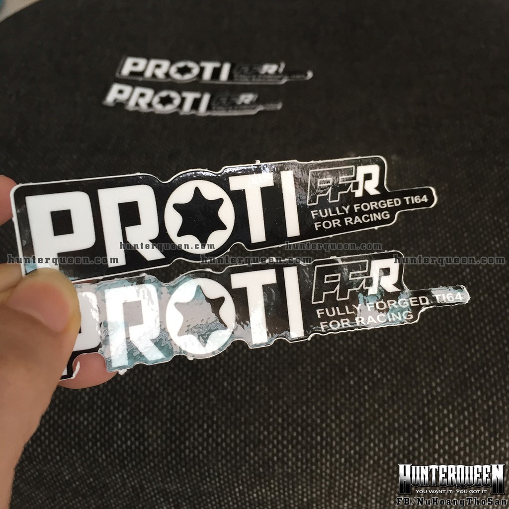 Logo PROTI[11.6x2.1cm] trắng nền đen. Hình dán decal siêu dính, chống nước, tem đua trang trí