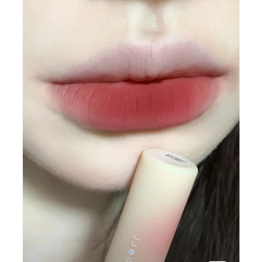 Judydoll Son môi chống thấm nước lâu trôi Chất son mềm mịn