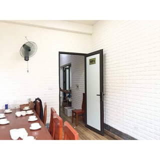 Combo 30 tấm xốp dán tường màu trắng 77x70cm
