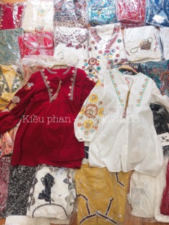 Váy thổ cẩm