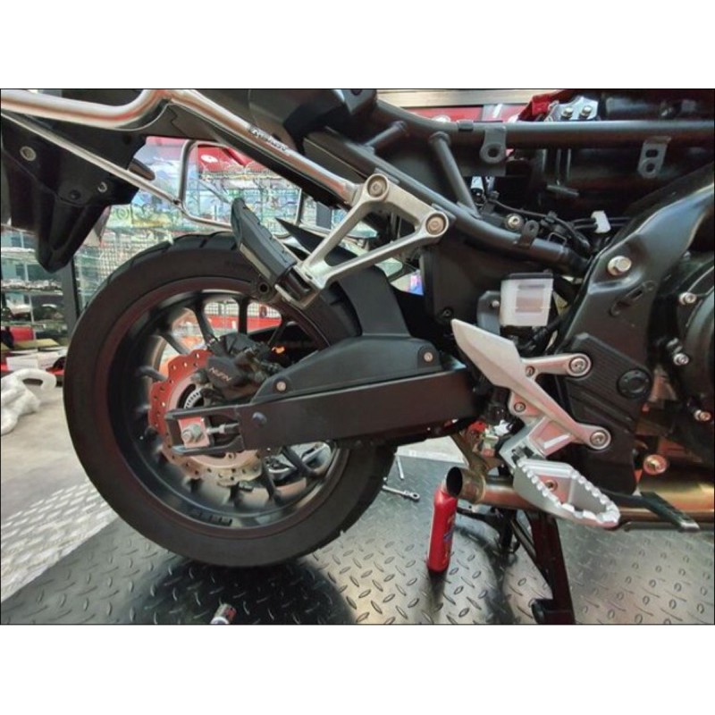 Dè con chắn bùn sau che sên, chắn xích Honda CB500f, CBR500r có che phuộc
