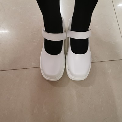 Giày ulzzang phong cách Retro mũi vuông quai dán đen, trắng