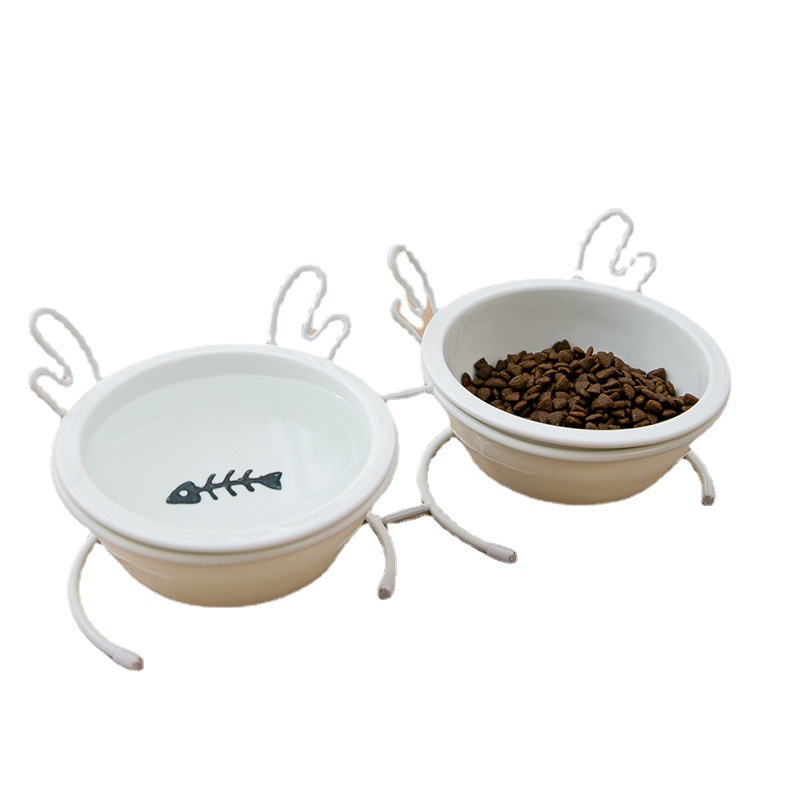 Bát ăn đôi chó mèo tráng men trắng hình con cá, đế bát ăn hình tuần lộc đáng yêu