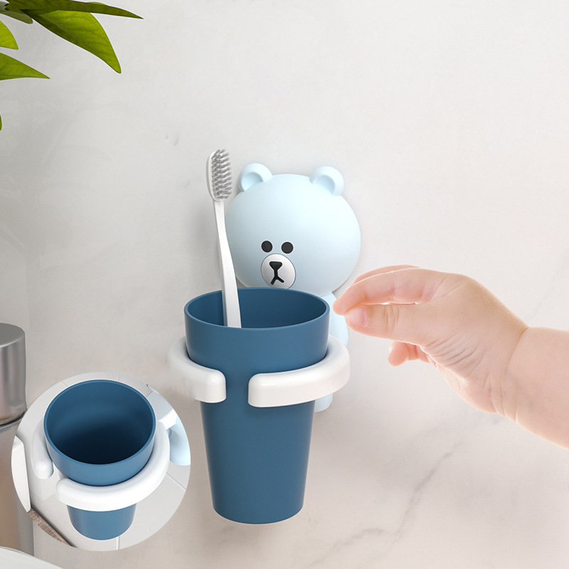 Ly cốc đựng bàn chải kem đánh răng dán tường hình gấu