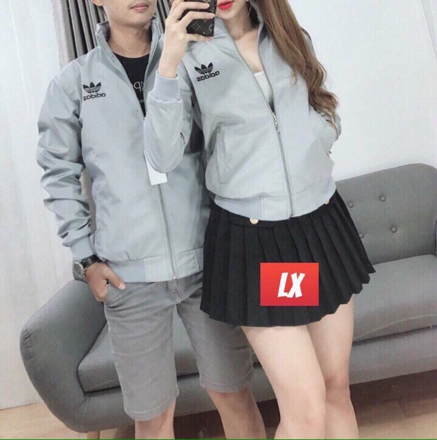 Áo khoác dù cặp nam nữ thêu chữ 3 lá