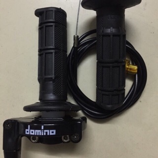 Cùm tăng ga Domino kèm bao tay