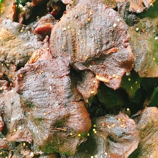 Heo khô cháy tỏi miếng